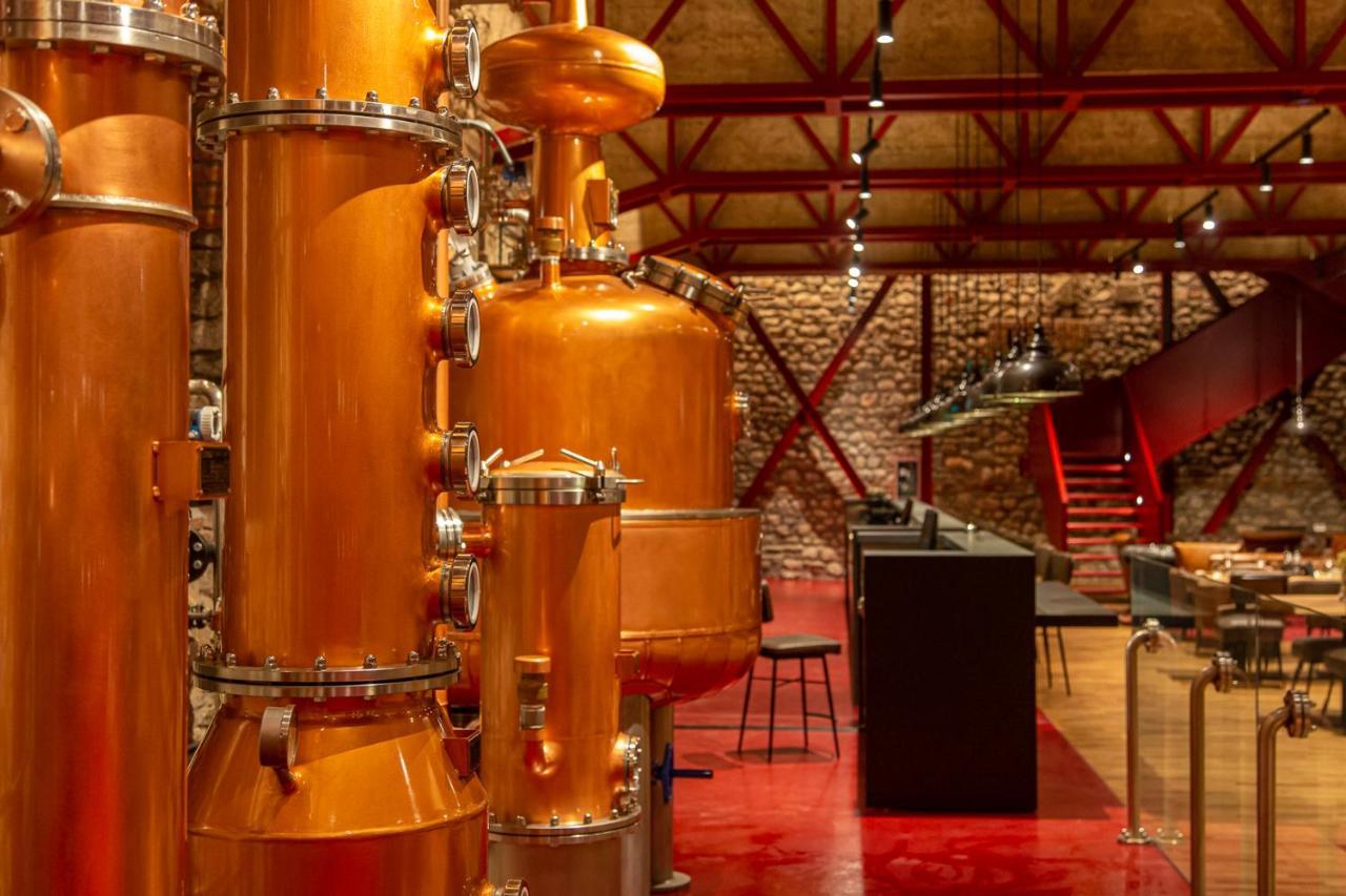 Melesin Distillery Leskovik Экстерьер фото