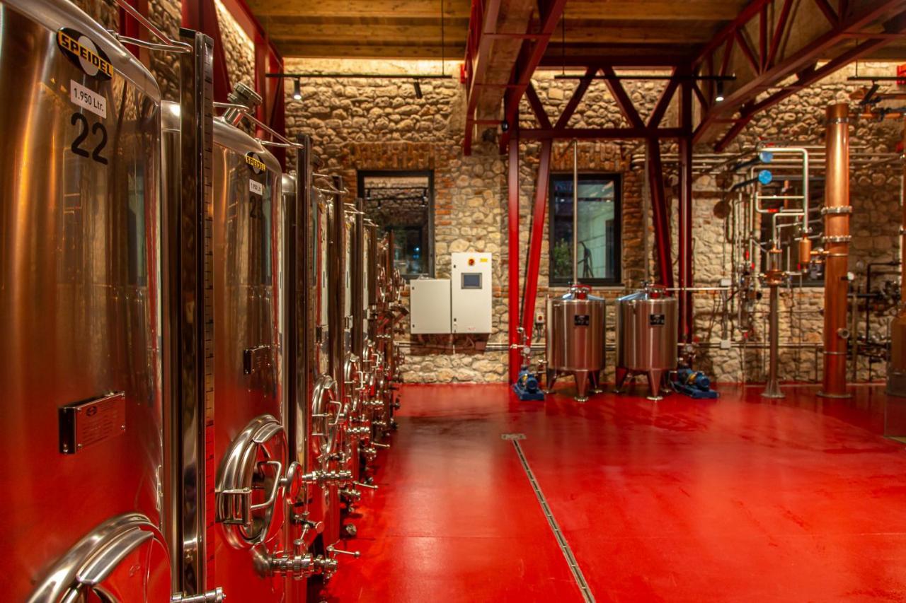 Melesin Distillery Leskovik Экстерьер фото